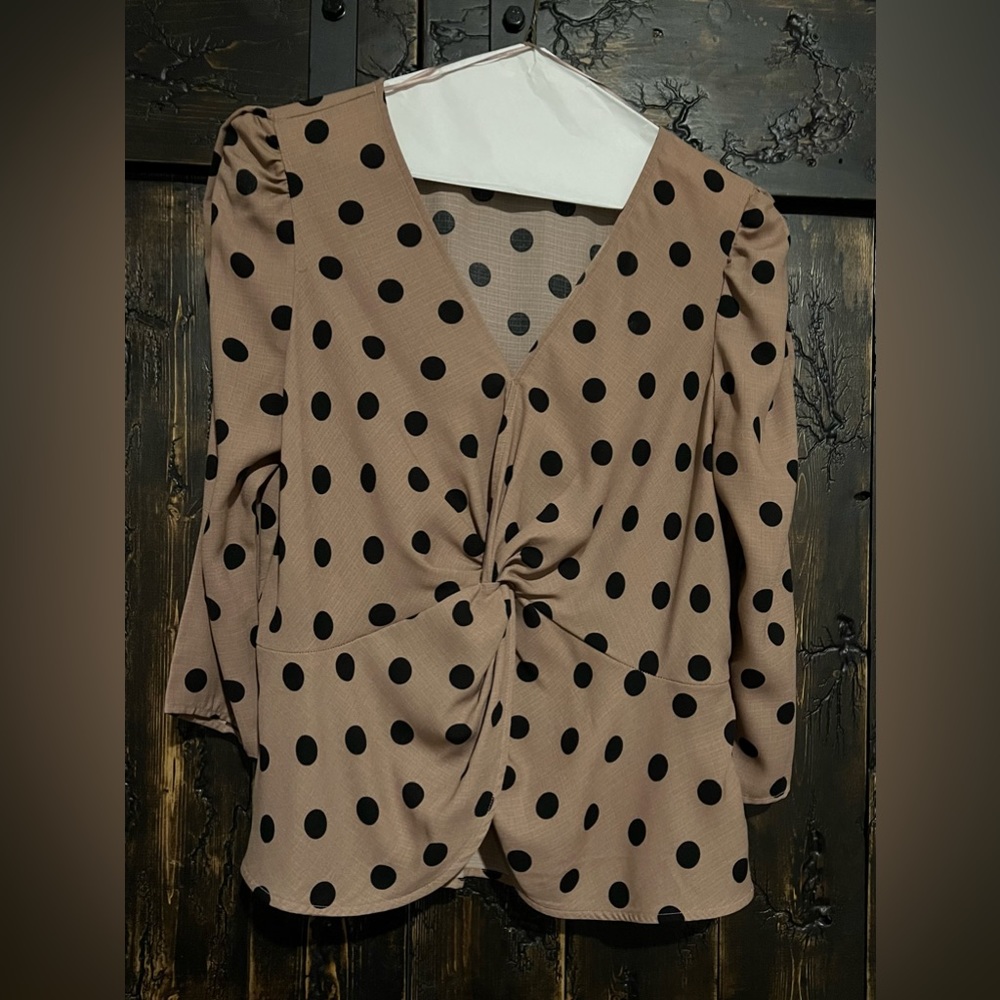 Women’s polka Dot Blouse (XL)